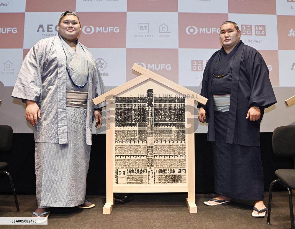 Sumo: Paris tournament