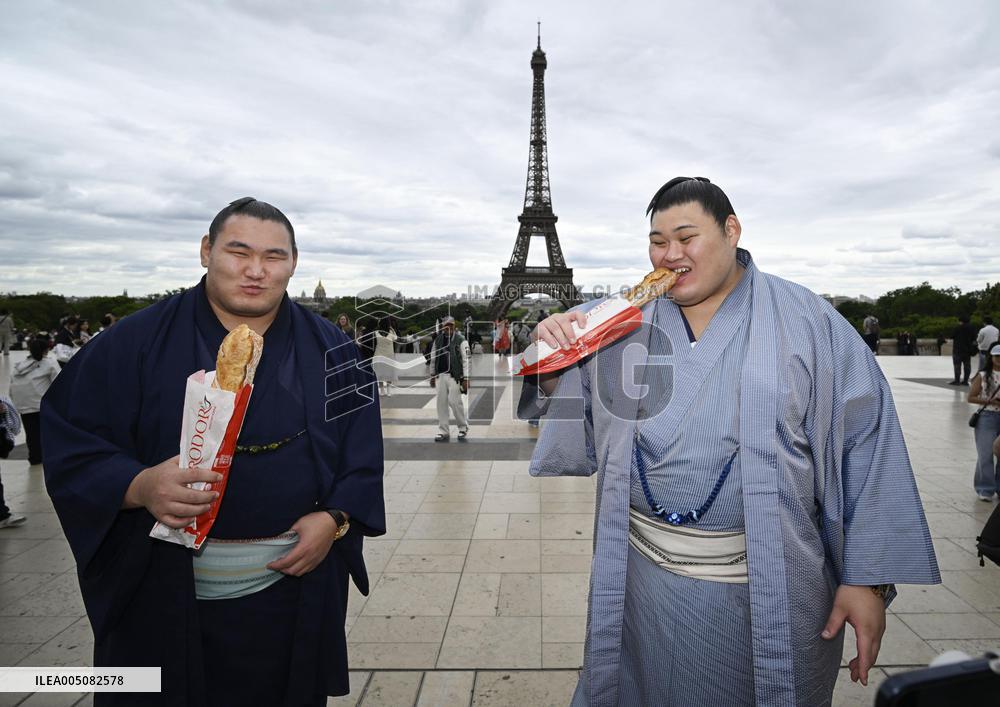 Sumo: Paris tournament