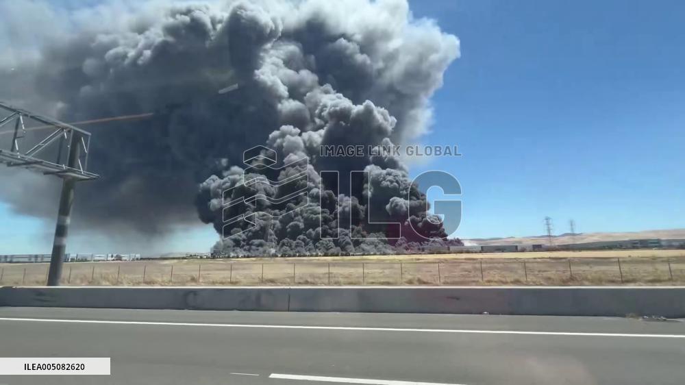 US: Massive Warehouse Fire Destroys Medline Distribution Center in Northern California