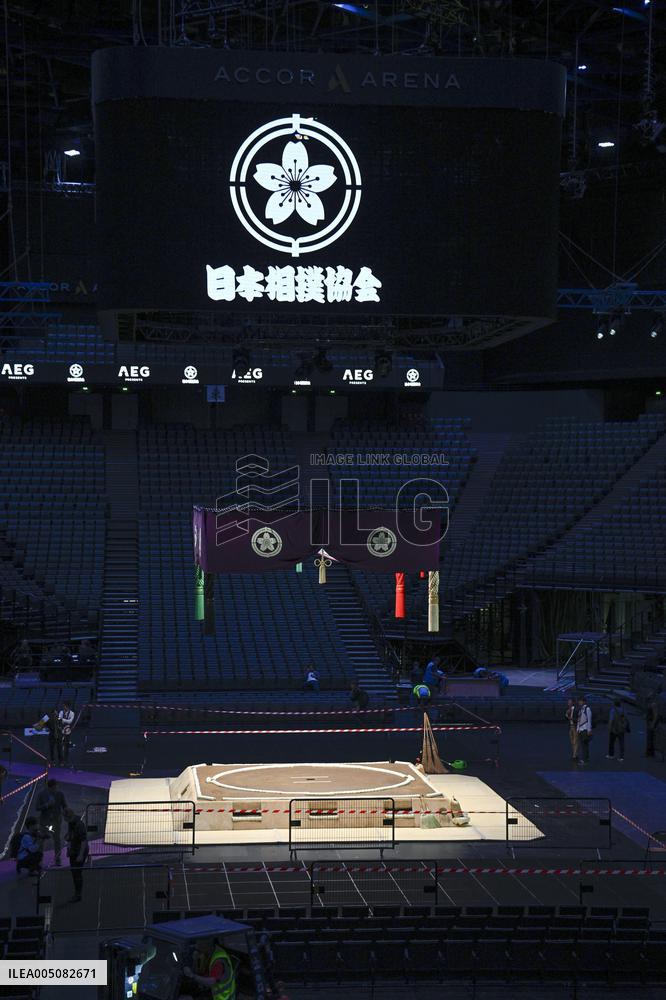 Sumo: Paris tournament