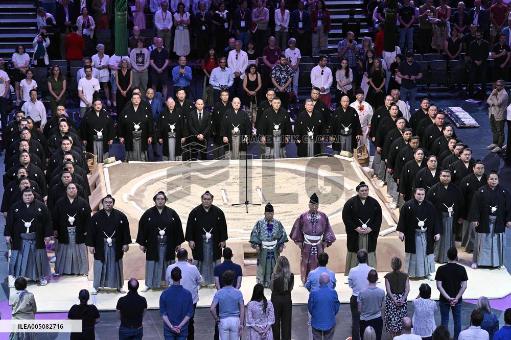 Sumo: Paris tournament