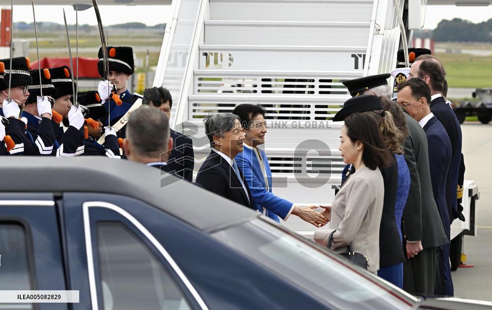 Japan's emperor, empress arrive in Netherlands