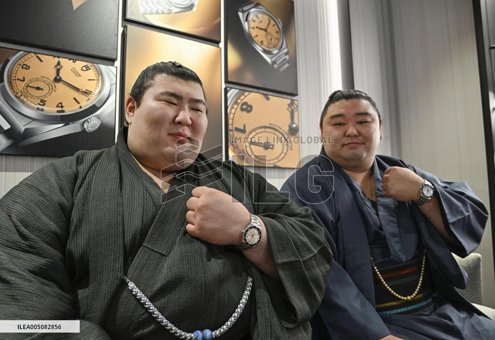 Sumo: Paris tournament