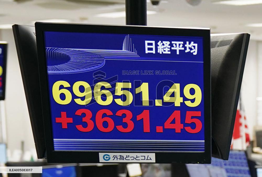 Nikkei hits record intraday high