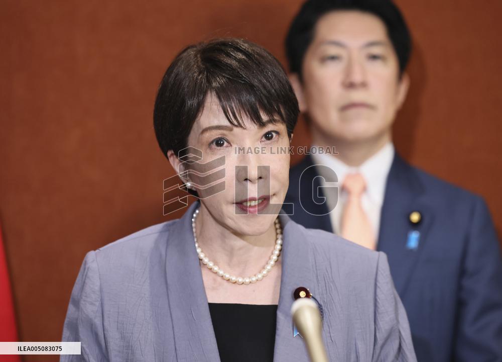 Japan PM meets press in Rome