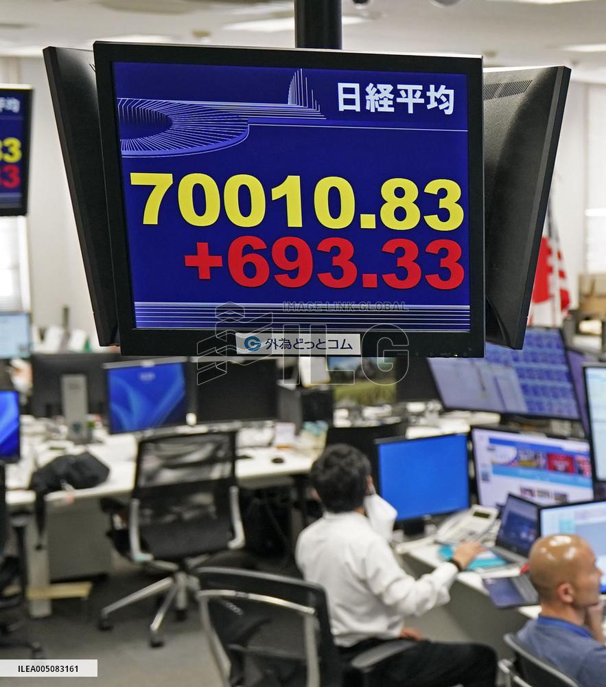 Nikkei rises above 70,000 for 1st time