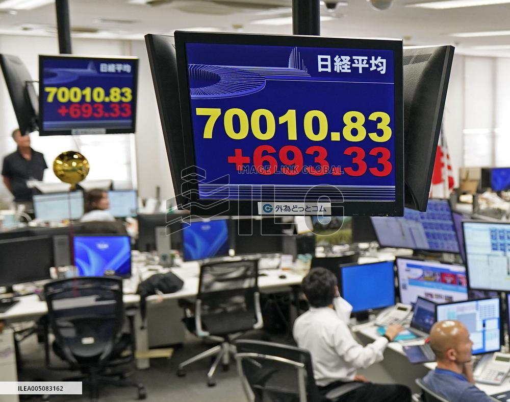 Nikkei rises above 70,000 for 1st time