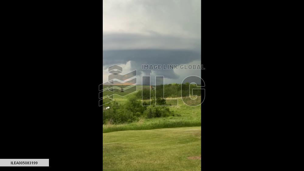 Canada: Tornado Touches Down in Saskatchewan as Devastating Storms Batter Region 4