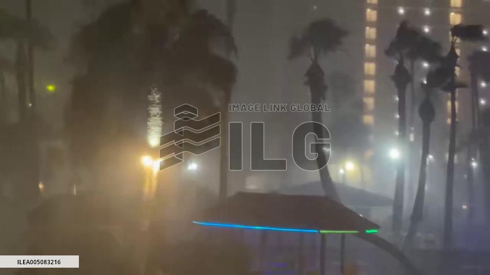 US: Strong Winds and Heavy Rain Batter South Padre Island, Texas