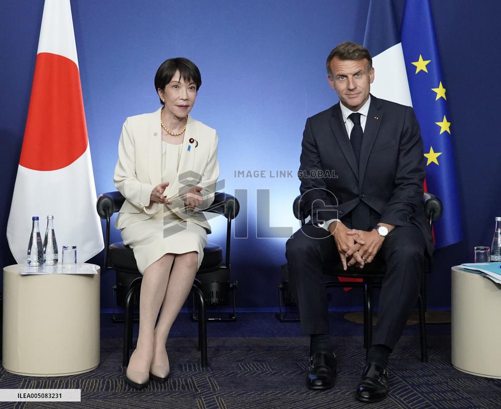 Japan-France summit in France