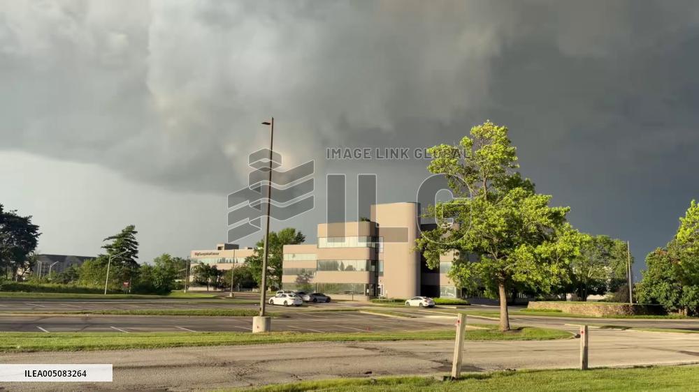 US: Severe Storms Bring Tornado Threats, Power Outages to Central Indiana