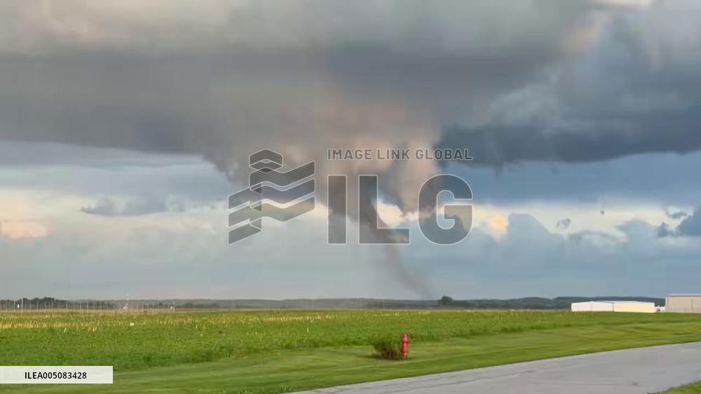 US: Severe Storms Bring Tornado Threats, Power Outages to Central Indiana 2