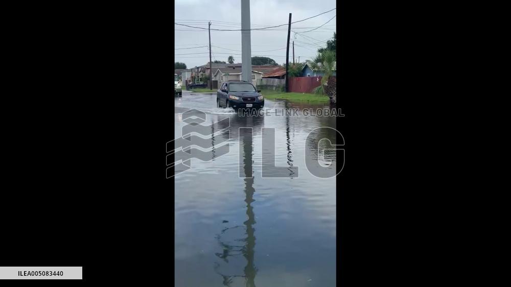 US: Tropical Storm Arthur Brings Storm Surge Flooding to Galveston, Texas