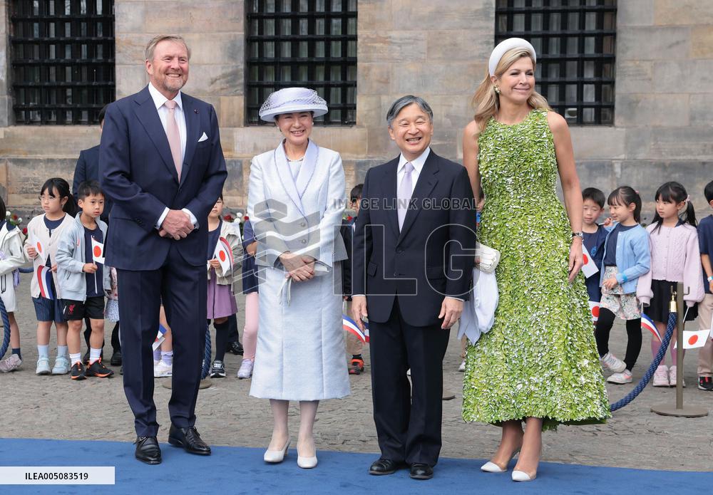 Japan's emperor, empress in Amsterdam