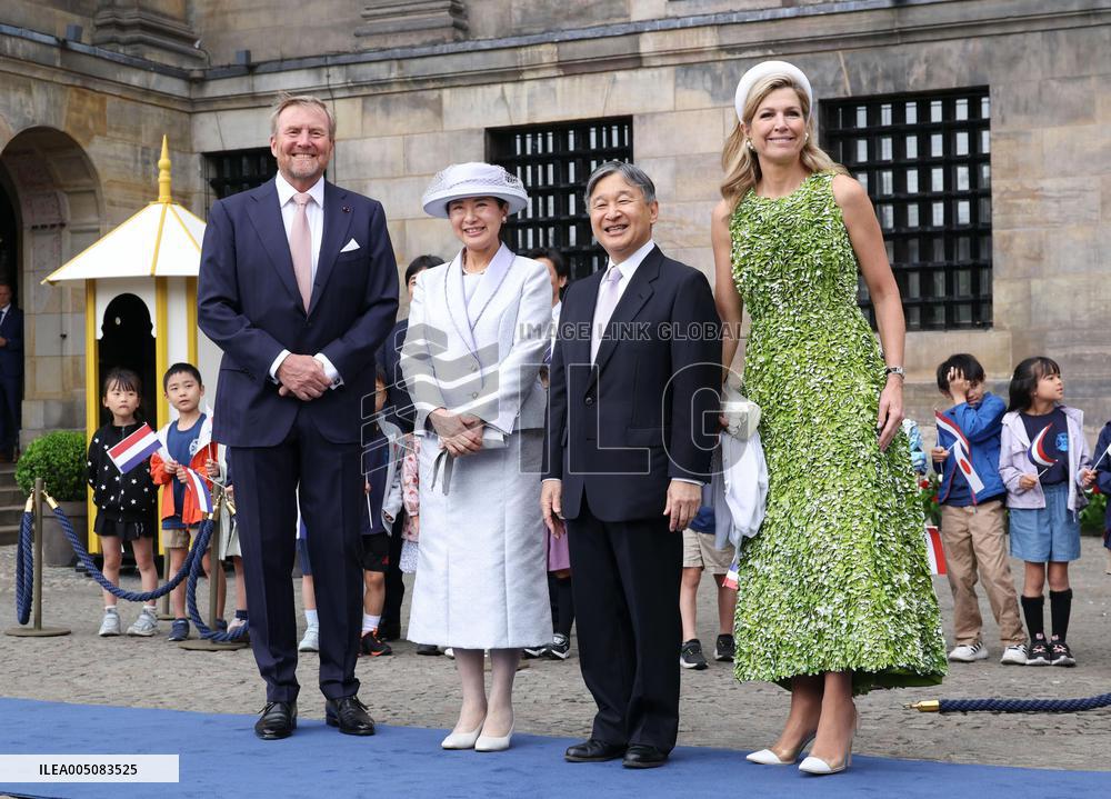 Japan's emperor, empress in Amsterdam
