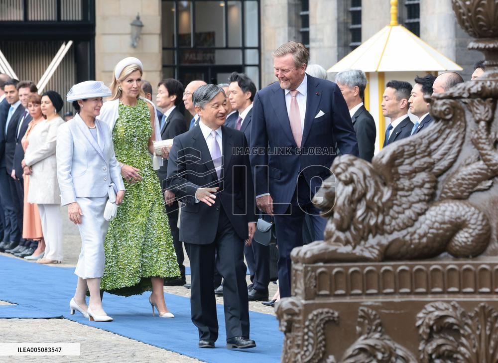 Japan's emperor, empress in Amsterdam