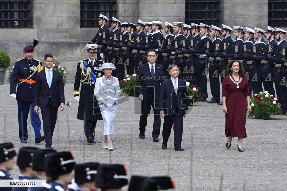 Japan's emperor, empress in Amsterdam