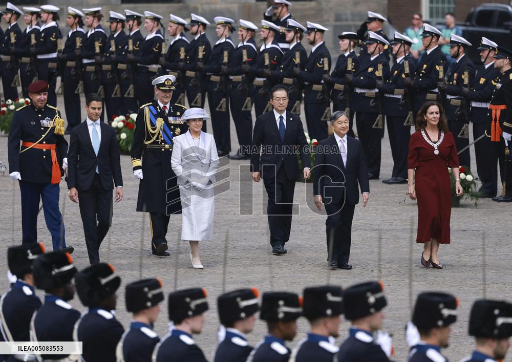 Japan's emperor, empress in Amsterdam
