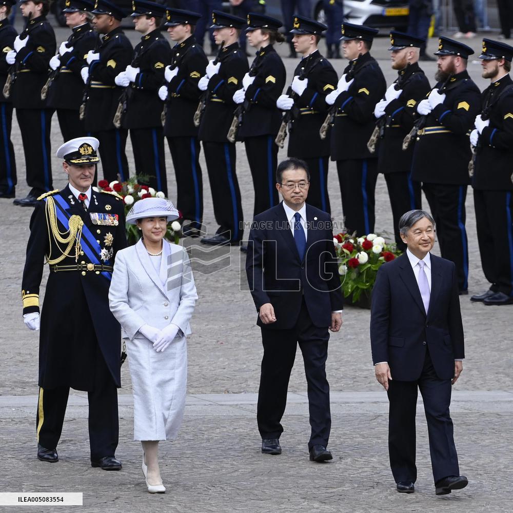 Japan's emperor, empress in Amsterdam