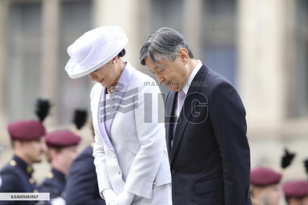 Japan's emperor, empress in Amsterdam