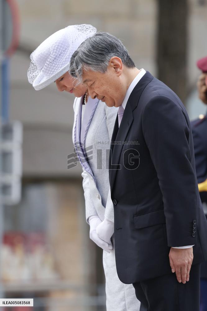 Japan's emperor, empress in Amsterdam