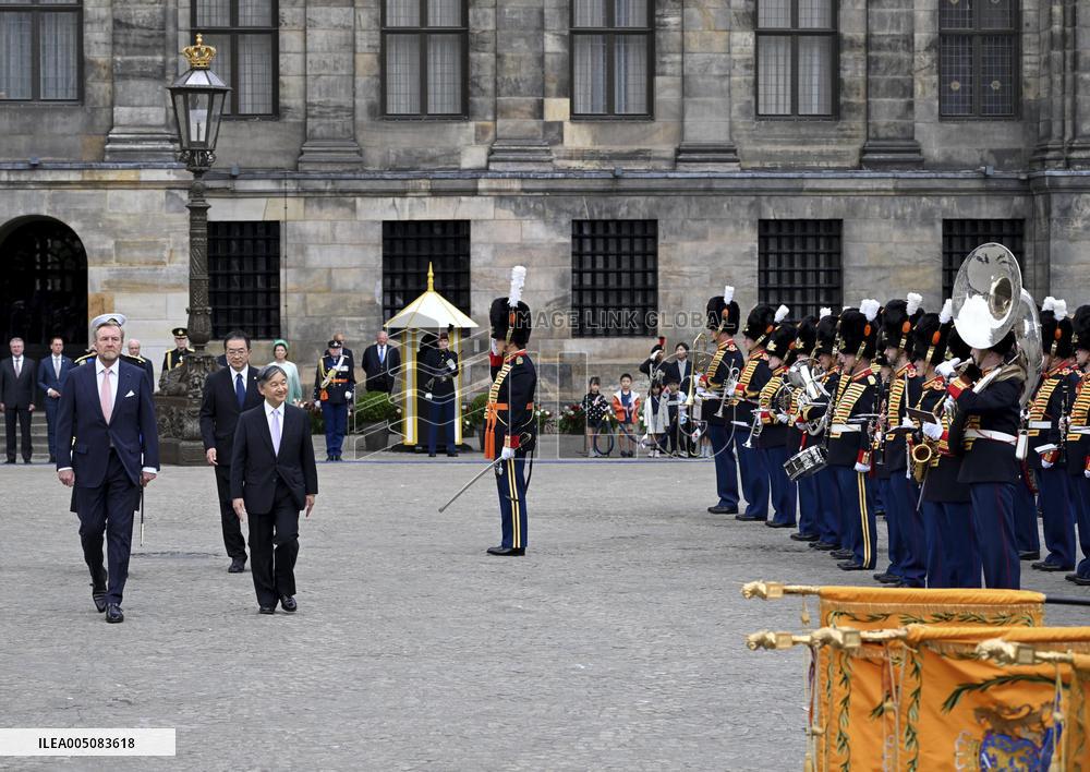 Japan's emperor, empress in Amsterdam