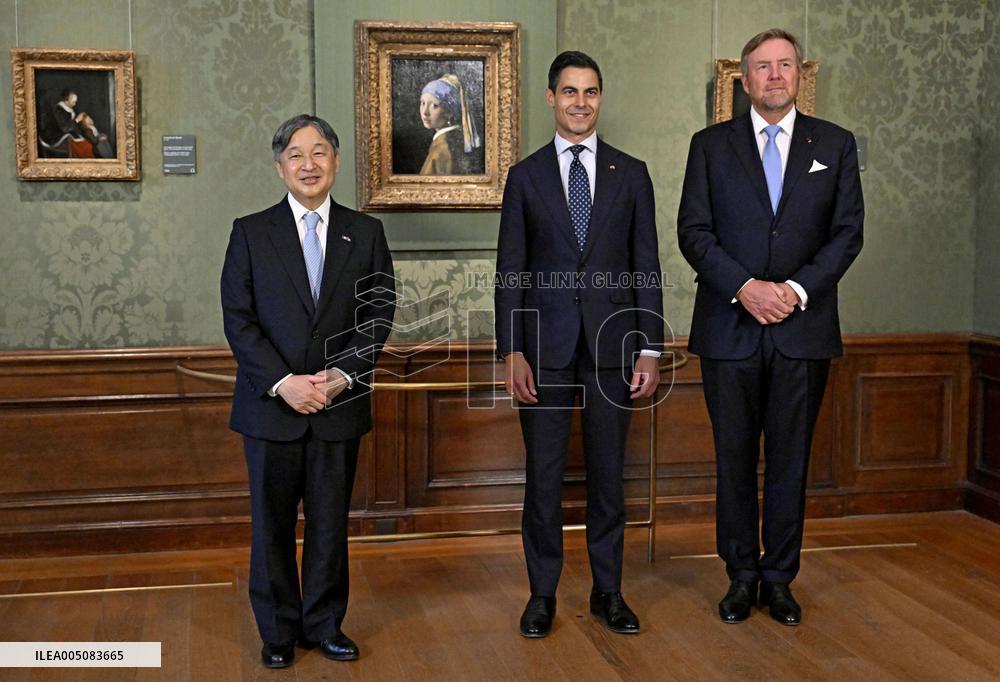 Japan's emperor in The Hague