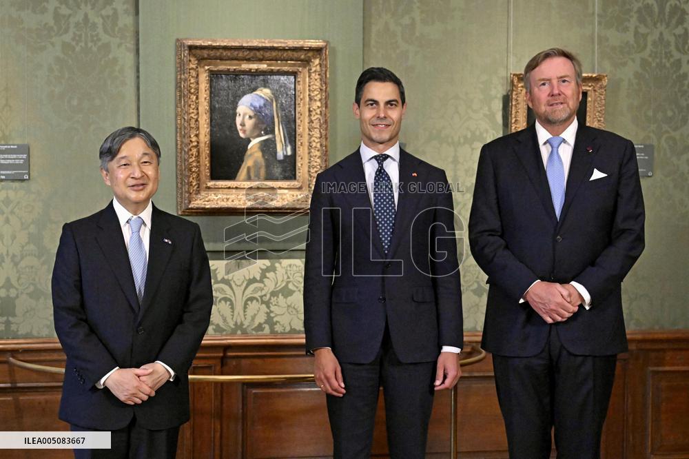 Japan's emperor in The Hague