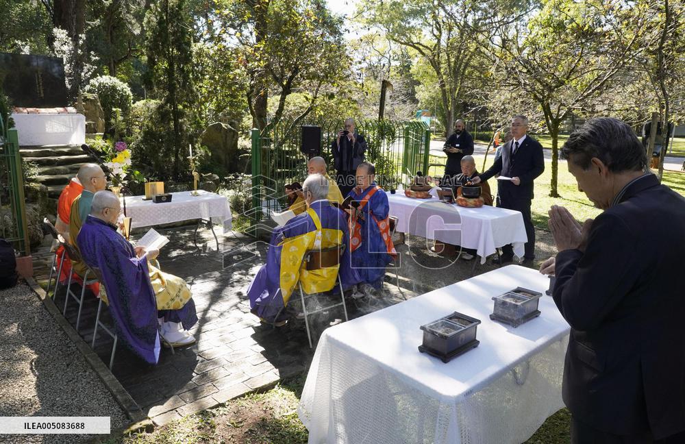 Memorial service for deceased Japanese immigrants in Brazil