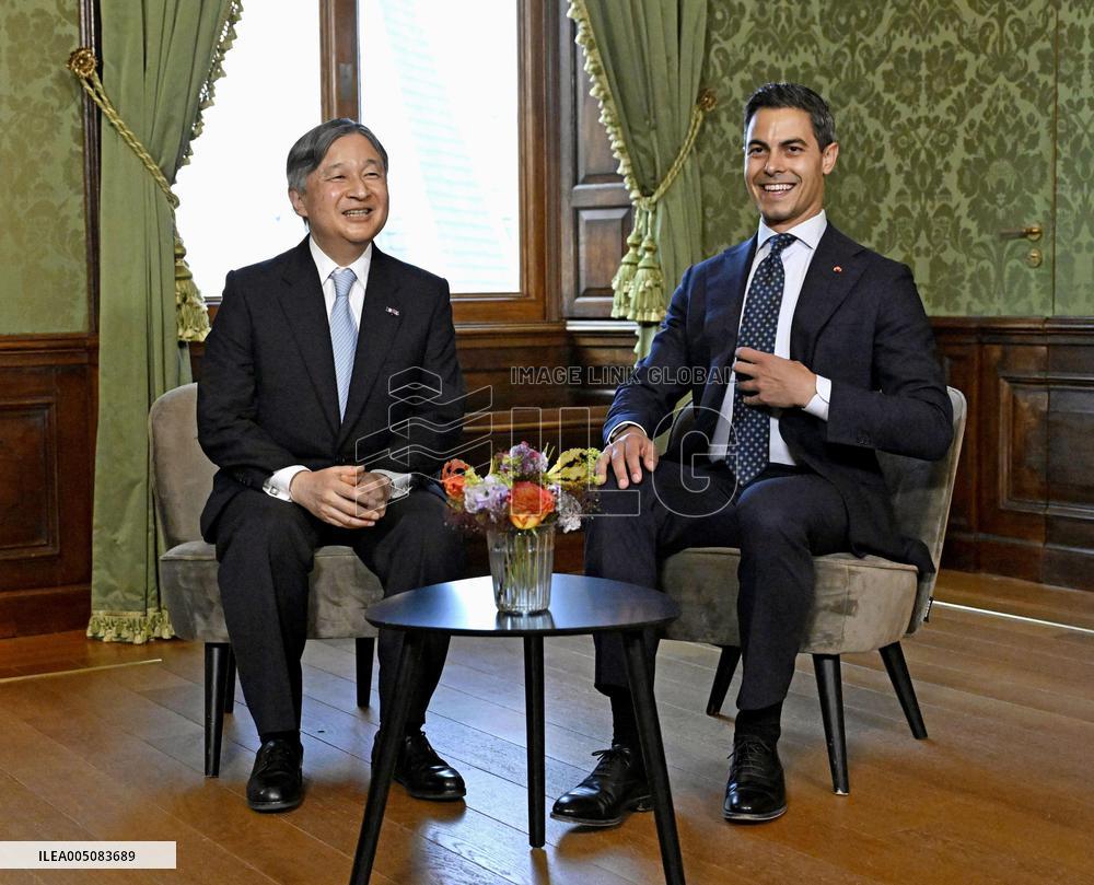 Japan's emperor in The Hague