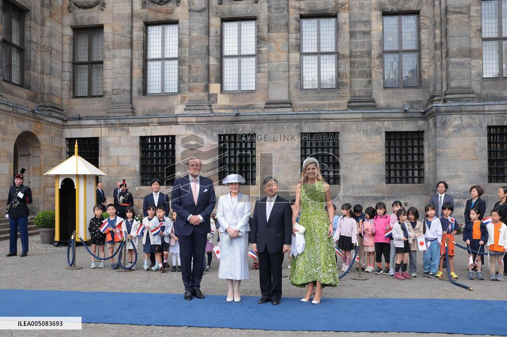 Japan's emperor, empress in Amsterdam