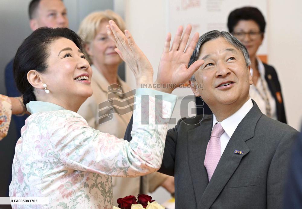 Japan's imperial couple visit children's cancer hospital in Utrecht