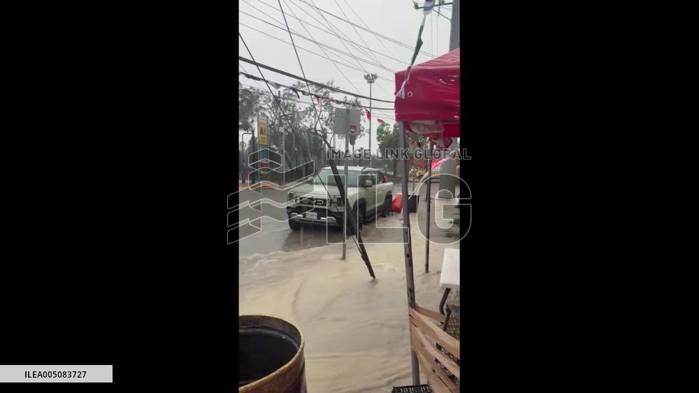 Mexico: One Dead as Powerful Storm With Hail and High Winds Strikes Monterrey, Nuevo León 2