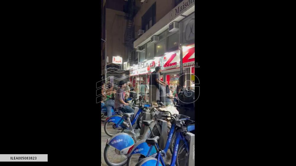 World Cup 2026 – US: New Yorkers Gather Outside Pizzeria to Watch Match