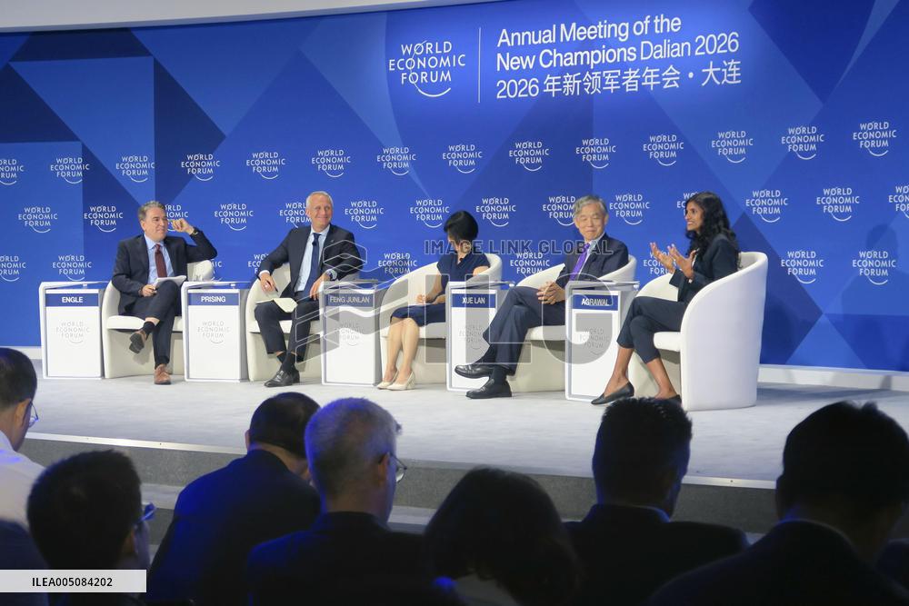 Summer Davos begins in Dalian
