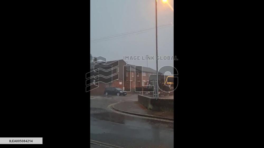 UK: Storms Sweep Through West of England, Causing Flash Floods and Power Outages 2