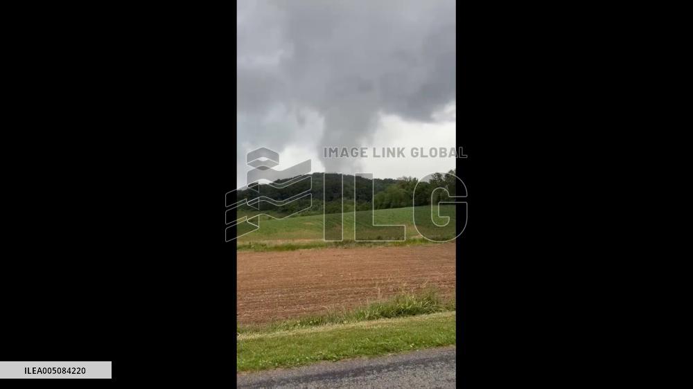 US: Possible Scud Clouds Spotted in Smithton, Pennsylvania