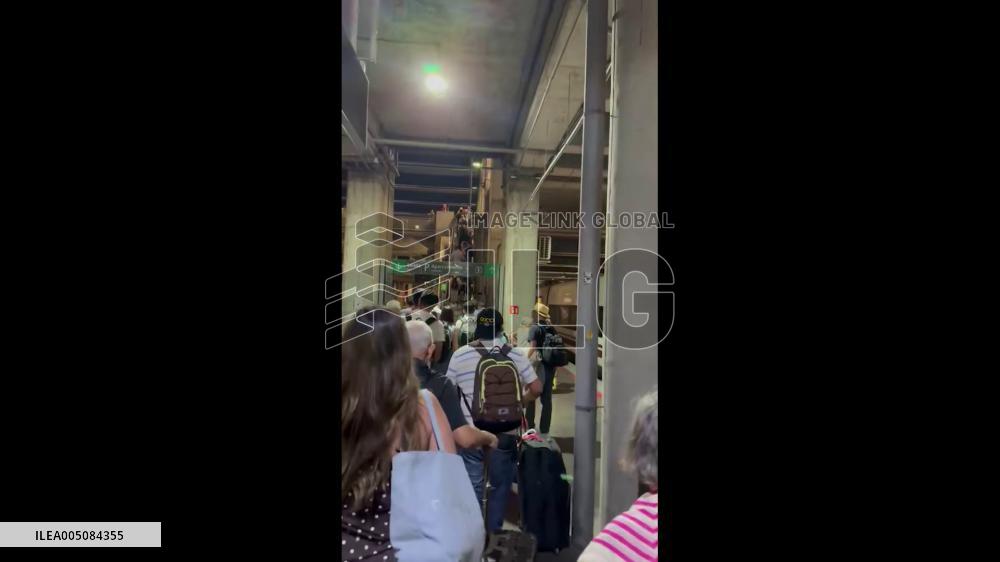 Spain: Passengers Stranded at Córdoba Station After Power Line Sparks Track Fire Near Seville