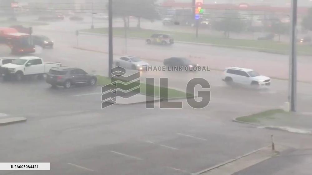 US: Heavy Rains Trigger Flash Flooding in Tulsa, Oklahoma