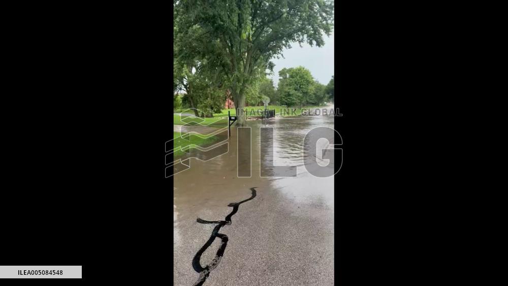 US: Severe Storms Bring Flooding and Power Outages Across Chicago Area
