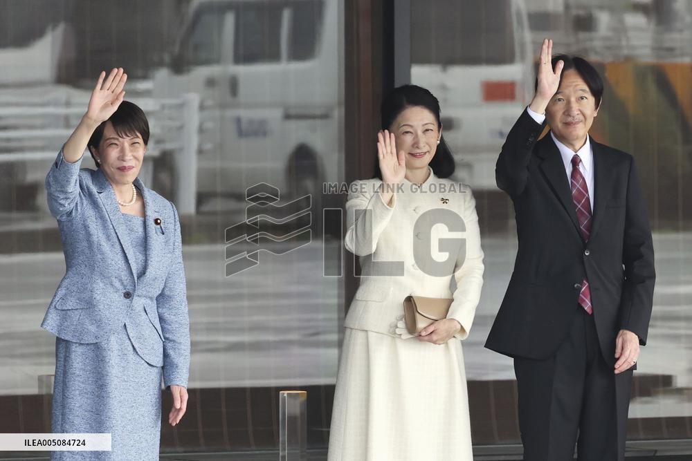 Emperor, empress return home