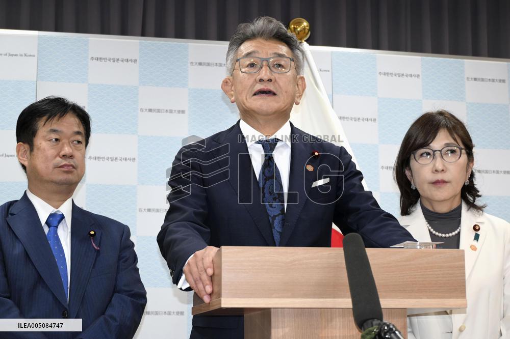 LDP lawmaker meets with S. Korean president in Seoul