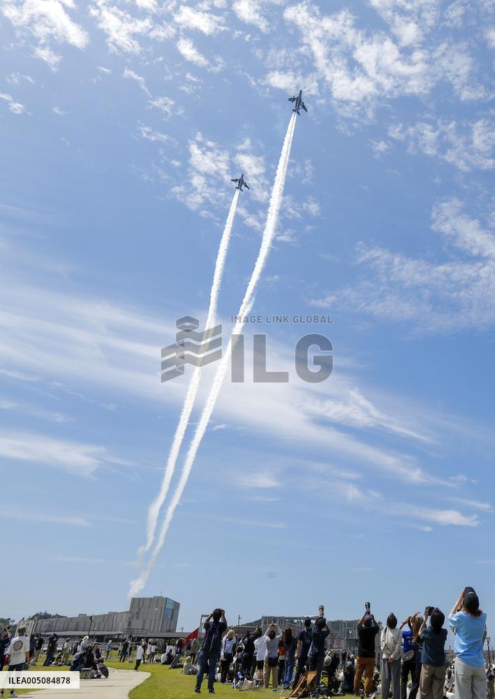 Blue Impulse aerobatic team flies over quake-hit Wajima