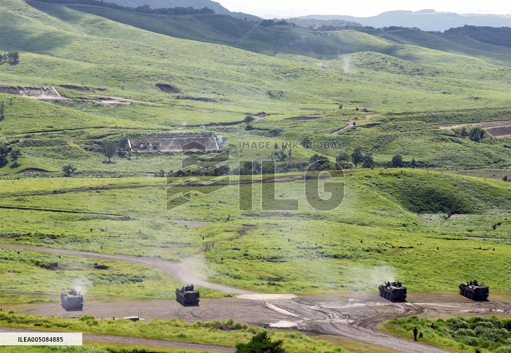 Japan-U.S. joint firing drill