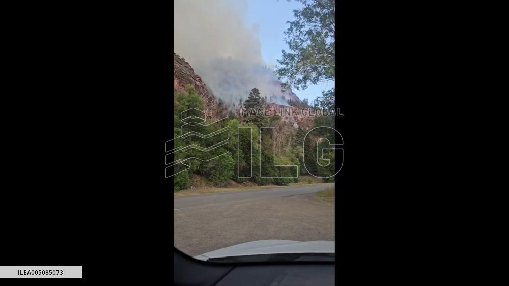 US: Gold Mountain Fire Prompts Evacuations and Disaster Declaration Near Ouray, Colorad 2