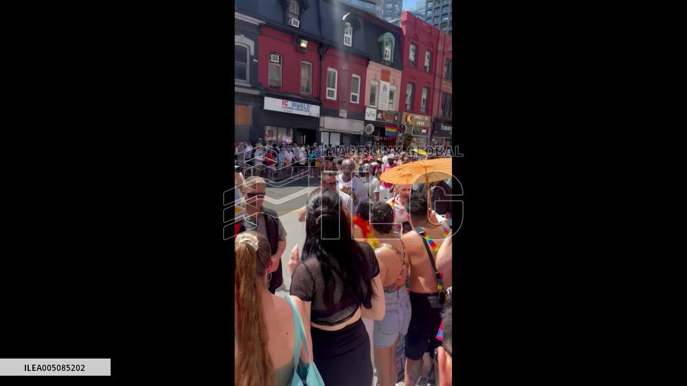 Canada: Prime Ministe Carney Takes Part in Toronto Pride With Mayor Chow