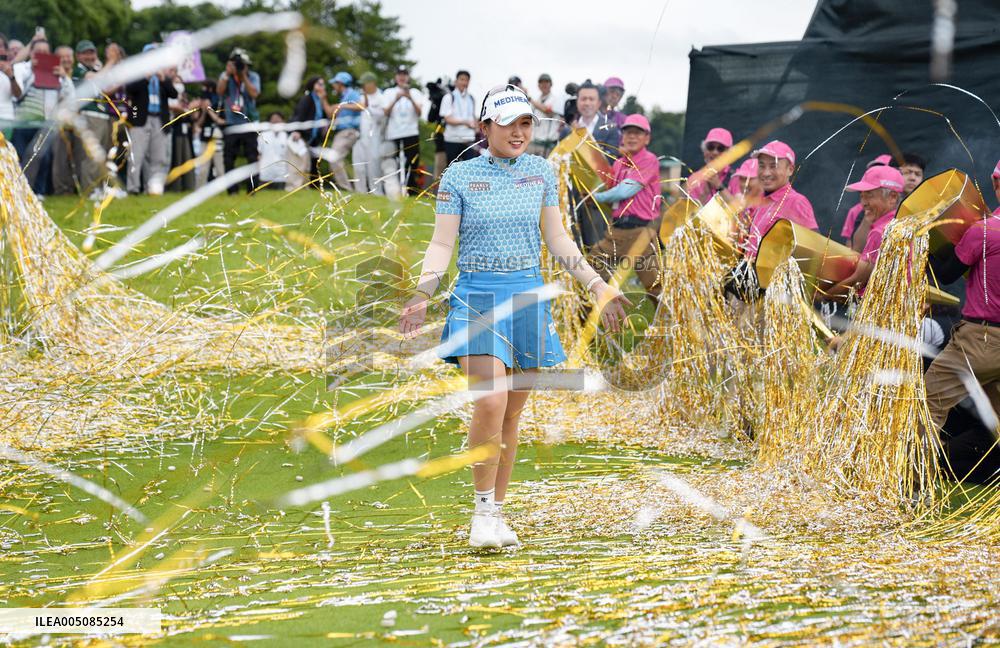 Golf: Earth Mondamin Cup