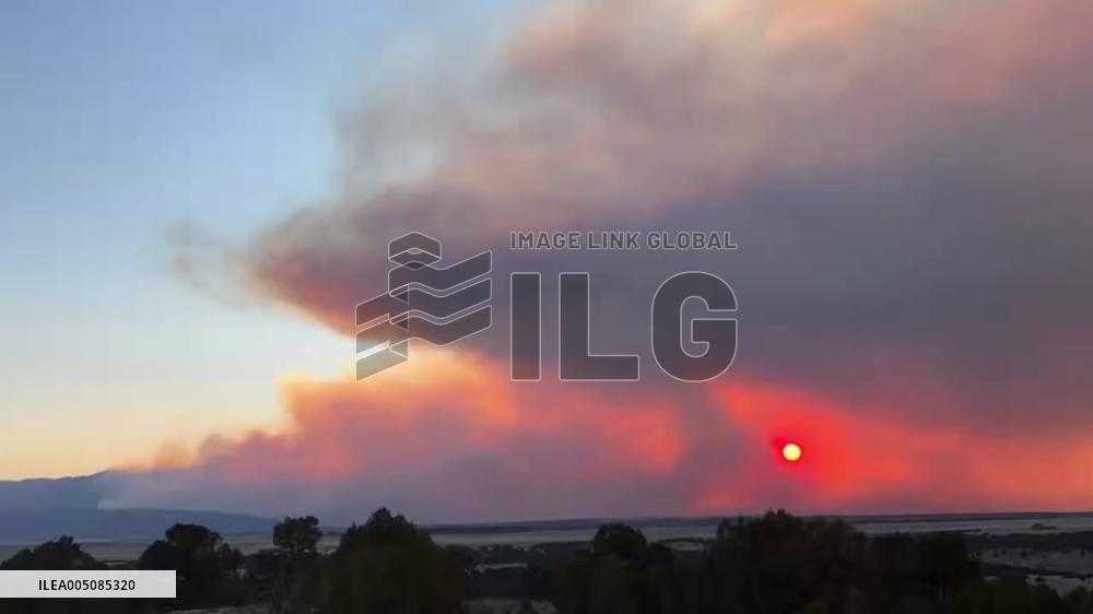 US: Aspen Acres Fire Rages in Colorado, Prompting Mandatory Evacuations 3