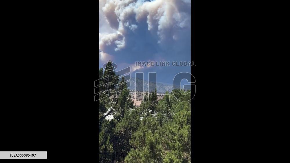 US: Aspen Acres Fire Rages in Colorado, Prompting Mandatory Evacuations 4