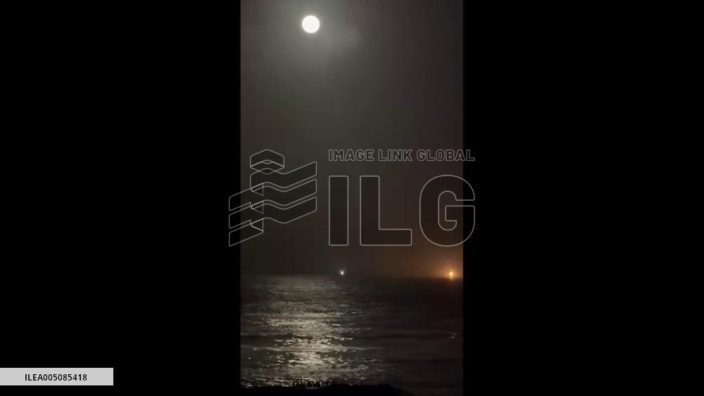 US: Strawberry Full Moon Dazzles Night Skies